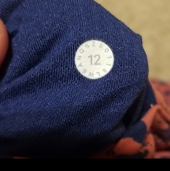 Lululemon Align Capris Size 12 - Picture 2 of 5